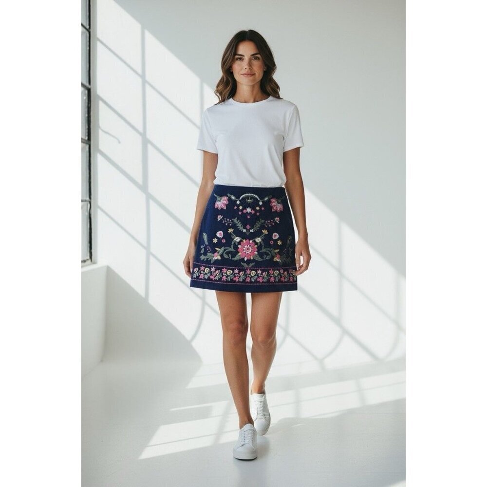 Harper Heritage Embroidered Navy Corduroy Skirt NWT Size Large - Picture 2 of 5